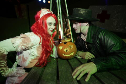10 Tips for Finding Romance on Halloween