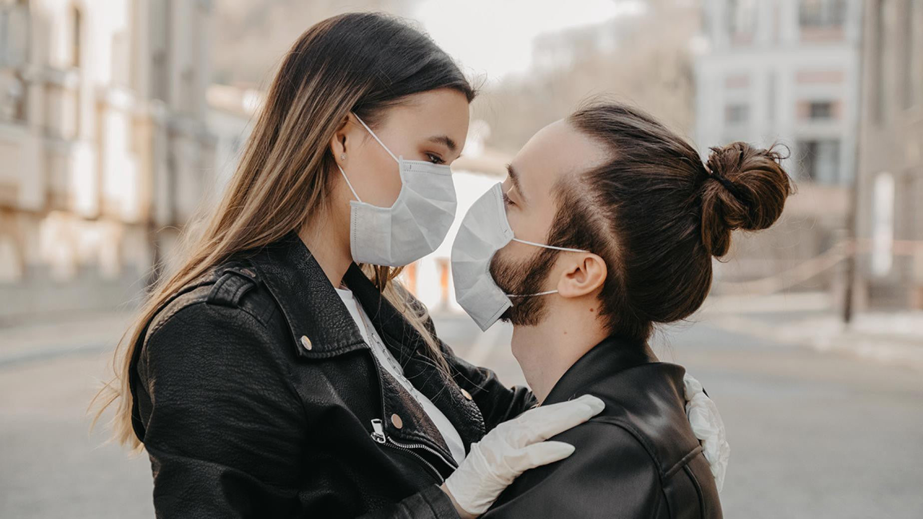 What Dating During the Coronavirus Pandemic Looks Like